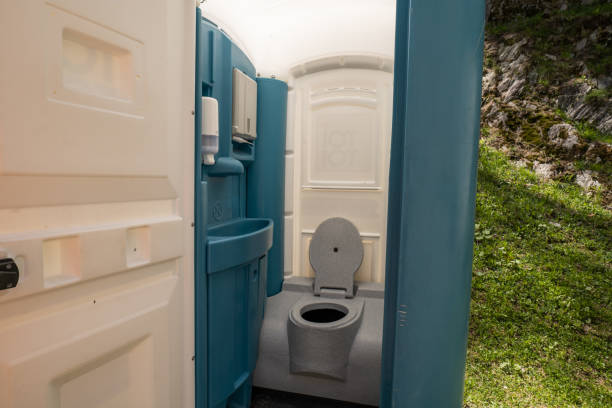 Best Portable restroom trailer rental  in Lake Goodwin, WA